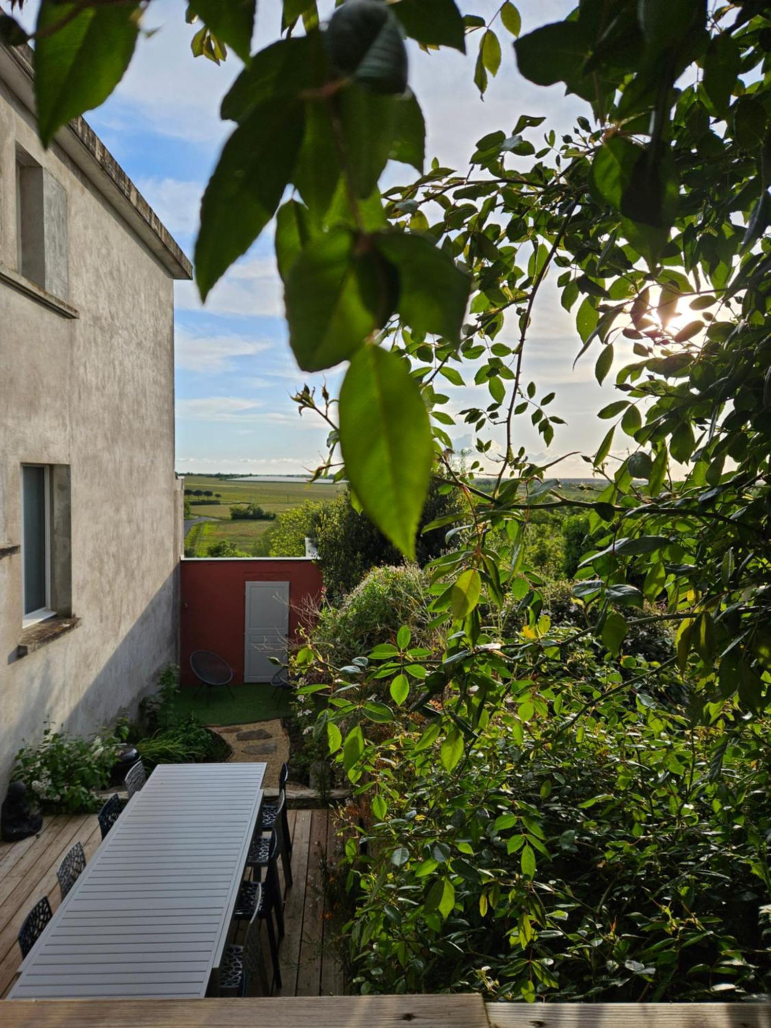 Confidences Escale A Brissac Bed & Breakfast エクステリア 写真